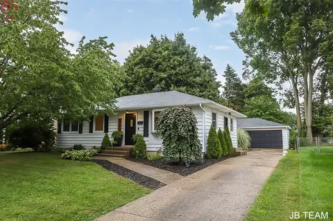 3758 Collingwood, Wyoming, MI 49519