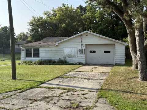 2323 W Franklin, Jackson, MI 49203