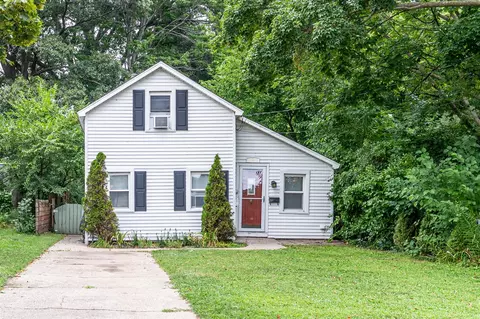 421 River, Spring Lake, MI 49456