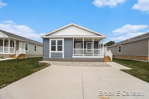1283 Ellis #19, Norton Shores, MI 49441