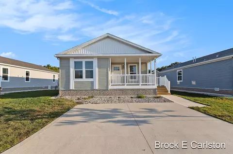 1283 Ellis #20, Norton Shores, MI 49441