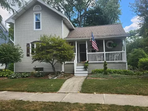 320 S Division, Fremont, MI 49412