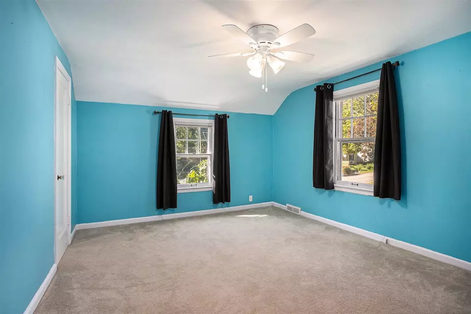 Bedroom - 2512 Wellington, Kalamazoo, MI 49008 photo 5 of 6