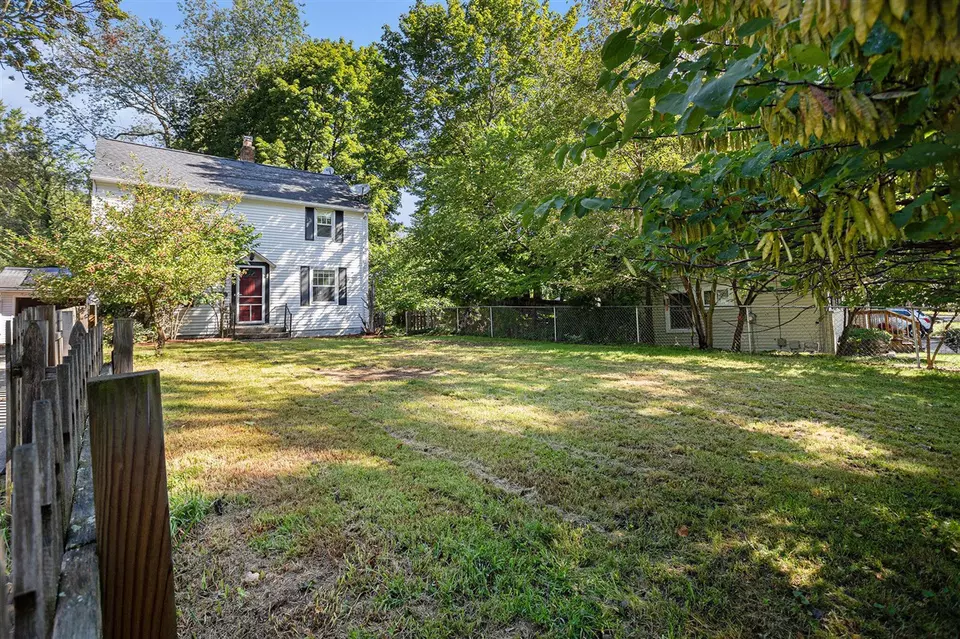 Exterior - 2512 Wellington, Kalamazoo, MI 49008 photo 4 of 6