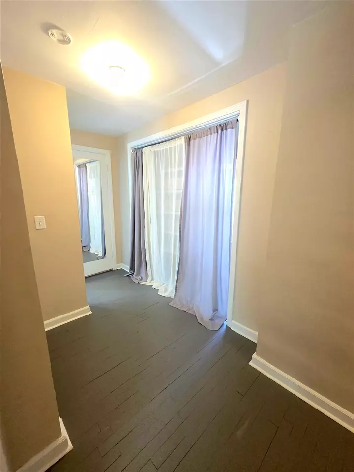 Entry Way - 2512 Wellington, Kalamazoo, MI 49008 photo 3 of 3