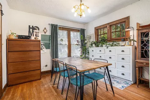 Dining - 314 N Madison, Marshall, MI 49068 photo 2 of 3
