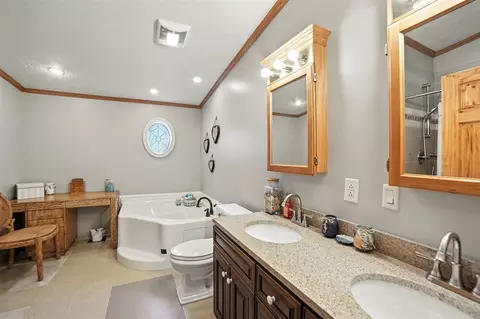 Bath - 78667 40th, Covert, MI 49043 photo 1 of 5