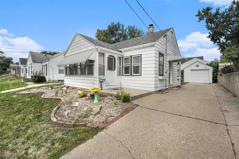 949 Hollywood, Grand Rapids, MI 49505