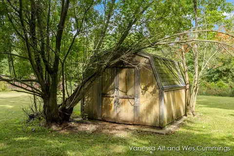 Exterior - 4804 Zahm, Belding, MI 48809 photo 5 of 6
