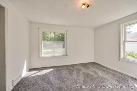 Bedroom - 4804 Zahm, Belding, MI 48809 photo 1 of 3