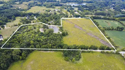11000 Sooten, Manchester, MI 48158