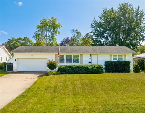 1661 Woodside, Norton Shores, MI 49441
