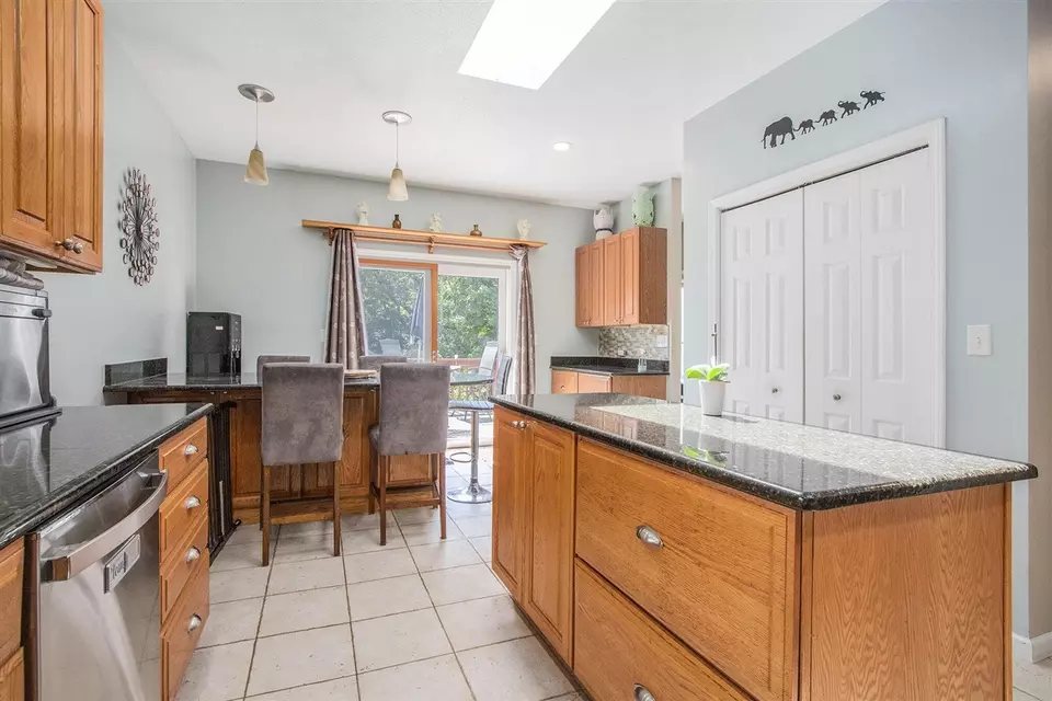 Kitchen - 69154 Elkhart, Edwardsburg, MI 49112 photo 5 of 6