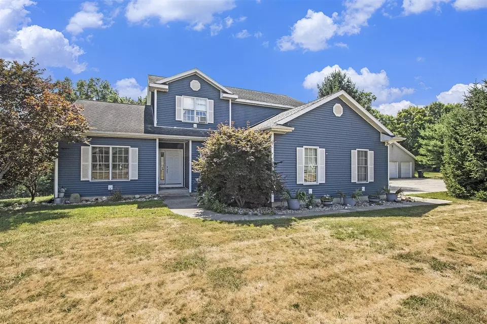 Exterior - 69154 Elkhart, Edwardsburg, MI 49112 photo 3 of 7