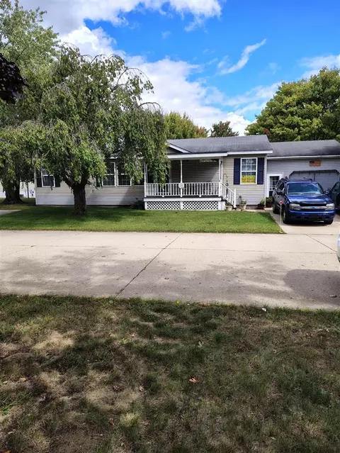 1978 Colonial, Muskegon, MI 49442