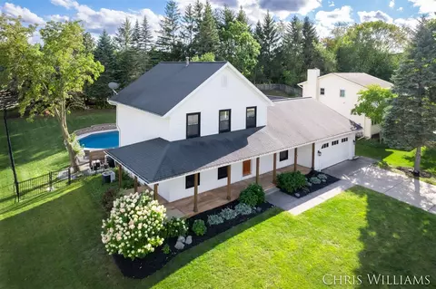 4694 E Mdws, Kentwood, MI 49546