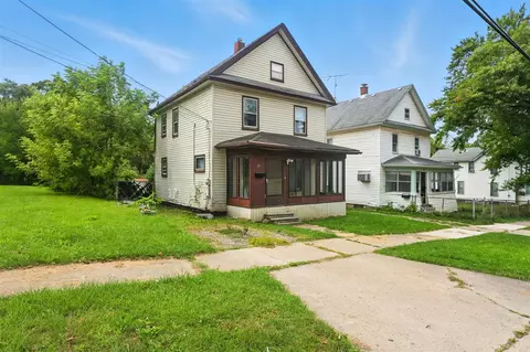 80 Oakhill, Pontiac, MI 48342