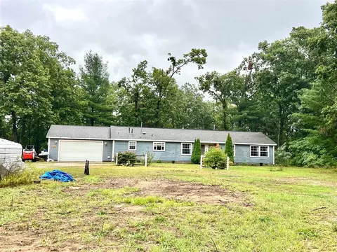 96 Raven Lks, Muskegon, MI 49442