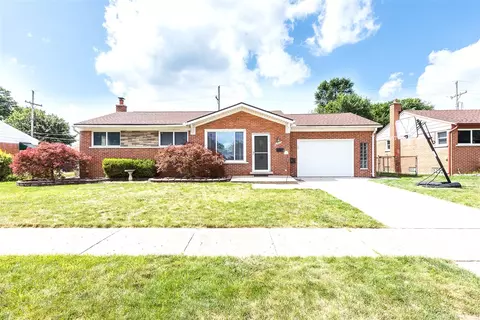 6915 Apache, Westland, MI 48185