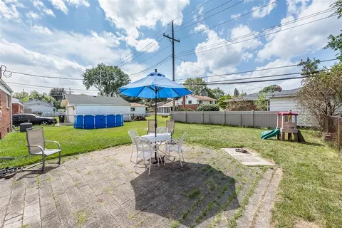 6915 Apache, Westland, MI 48185 photo 31
