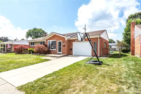 6915 Apache, Westland, MI 48185 photo 3