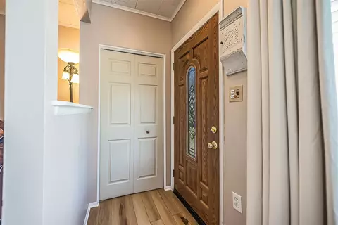 6915 Apache, Westland, MI 48185 photo 4
