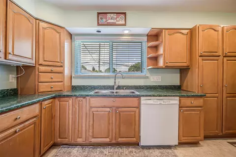 6915 Apache, Westland, MI 48185 photo 9