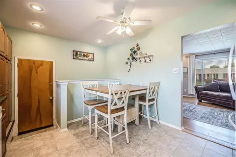 6915 Apache, Westland, MI 48185 photo 11