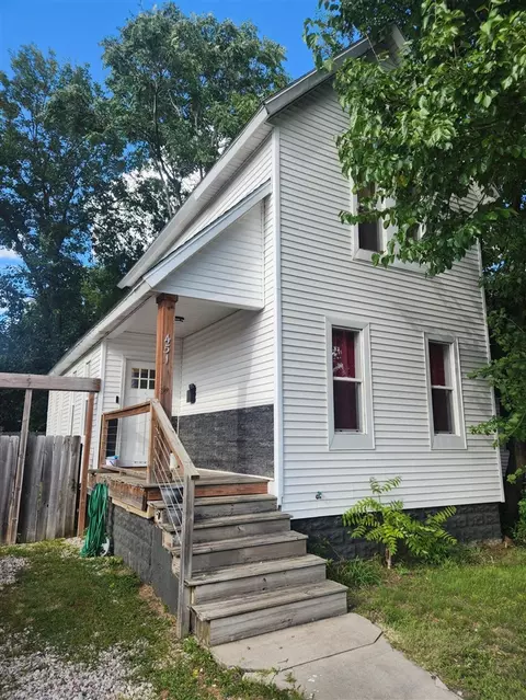 451 Hall, Grand Rapids, MI 49507