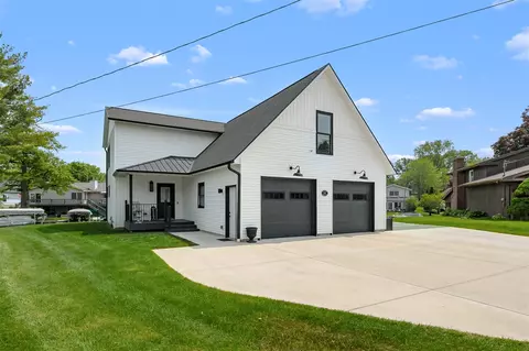 1335 Panama, Portage, MI 49002