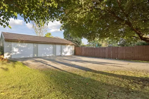 911 Evanston, Jackson, MI 49202 photo 37