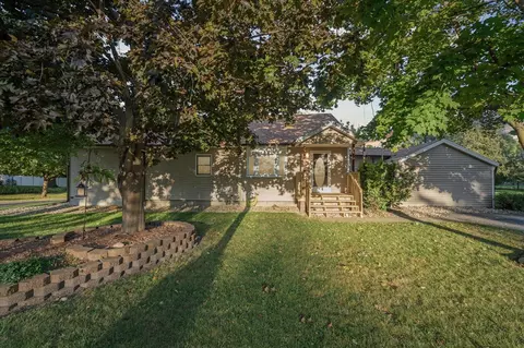 911 Evanston, Jackson, MI 49202