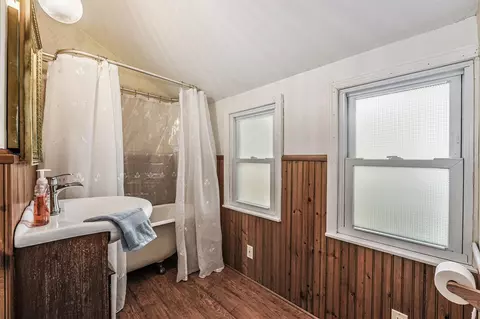 Bath - 1323 S S Brg, Belding, MI 48809 photo 2 of 2