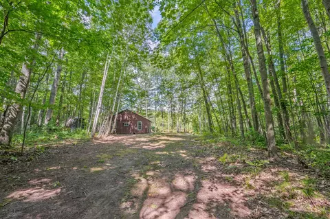 17680 12 Mile Rd, Leroy, MI 49655
