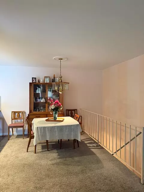 Dining - 2741 Roundtree, Troy, MI 48083 photo 1 of 1