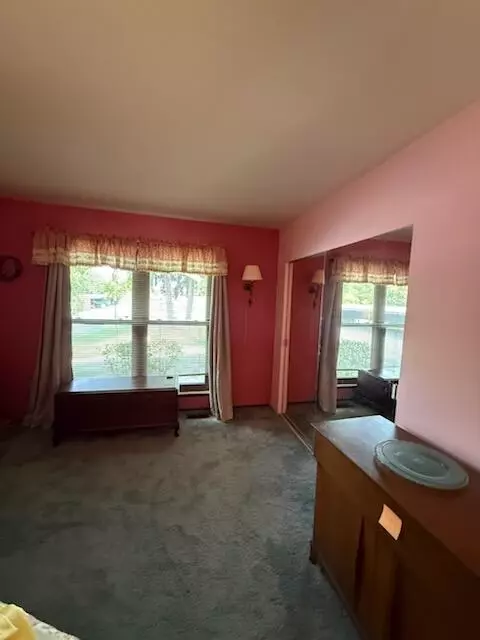 Bedroom - 2741 Roundtree, Troy, MI 48083 photo 3 of 5
