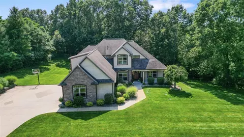 6850 Dustin, Kalamazoo, MI 49009