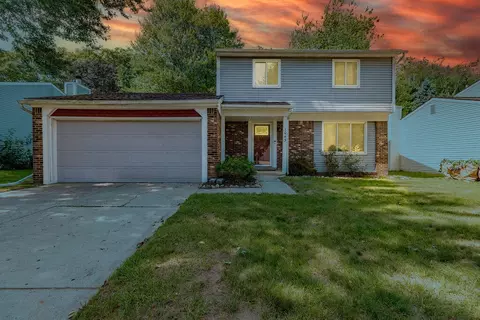 1043 Rue Deauville, Ypsilanti, MI 48198