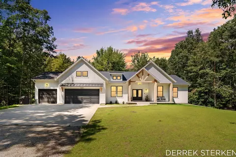 16557 Sheldon Sands, West Olive, MI 49460