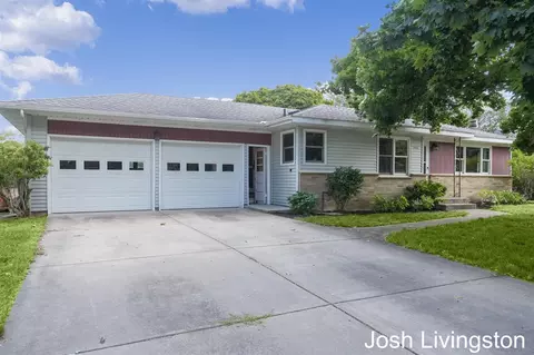 7482 Louise, Jenison, MI 49428