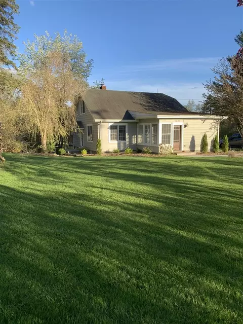 18315 Cavanaugh Lk, Chelsea, MI 48118