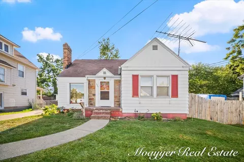 1945 Delwood, Wyoming, MI 49509
