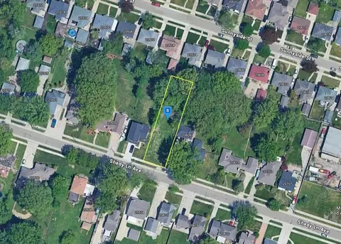 20609 Shady Ln, Saint Clair Shores, MI 48080