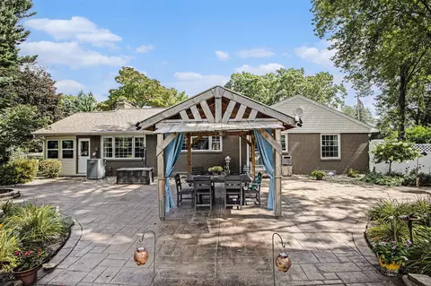 Exterior - 3816 Stonewall, Jackson, MI 49203 photo 4 of 14