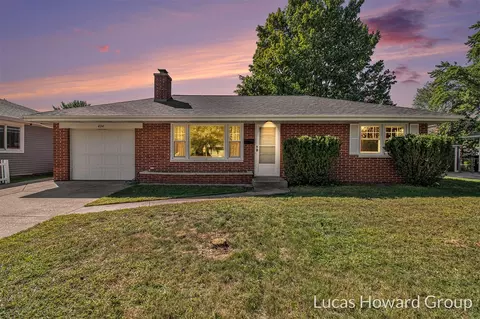 424 Arlington, Grand Haven, MI 49417