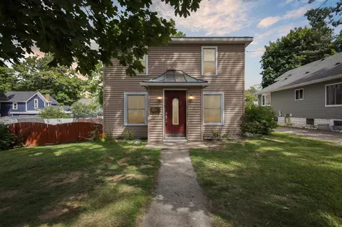 106 S Cross, Greenville, MI 48838