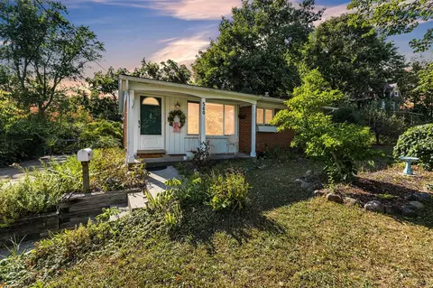 560 S Ann Arbor, Saline, MI 48176