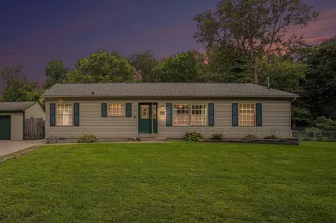 359 Elliot, Kalamazoo, MI 49048