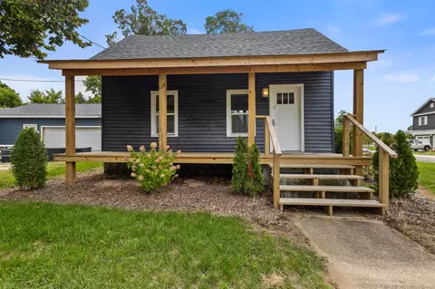 409 Spruce, Dowagiac, MI 49047