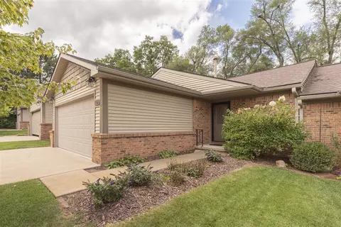 922 Moore, Chelsea, MI 48118